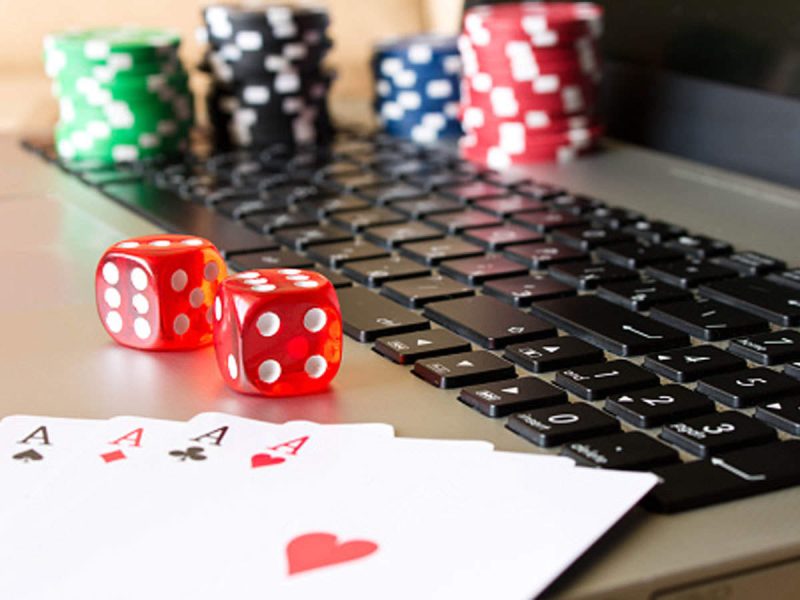Betting on Inspiration: Creativity and Gambling