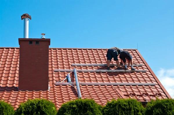 Tampa Roof Replacement: Choosing Between Asphalt, Tile, and Metal